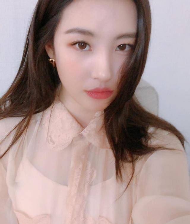 李宣美撞脸刘亦菲?