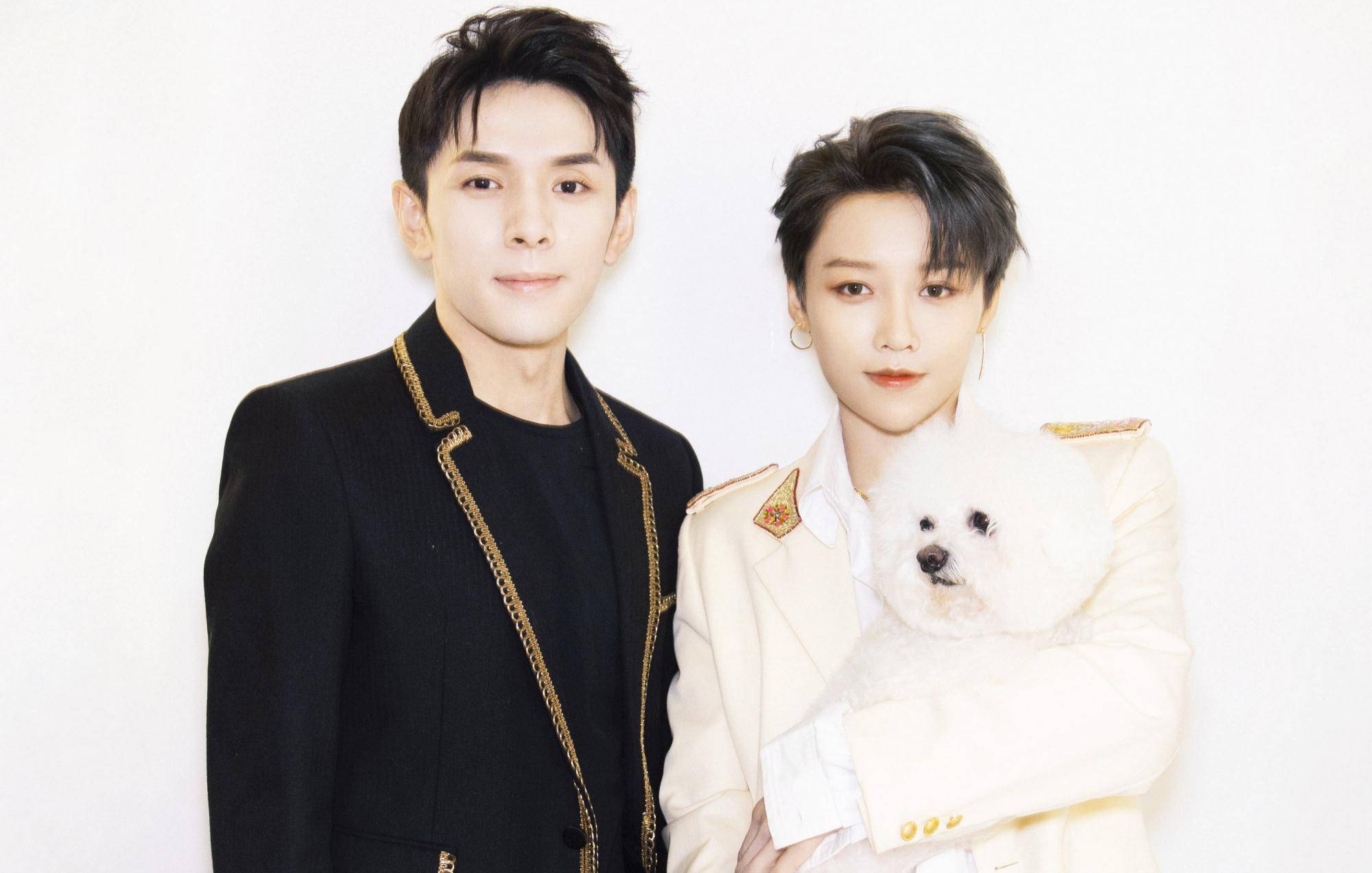 李佳琦高颜值新助理,微笑弧度神似付鹏,现实版"菀菀类卿"?