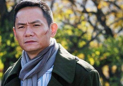 老戏骨果靖霖:最穷时上街捡菜叶,39岁成影帝,51岁仍思念亡妻_父亲