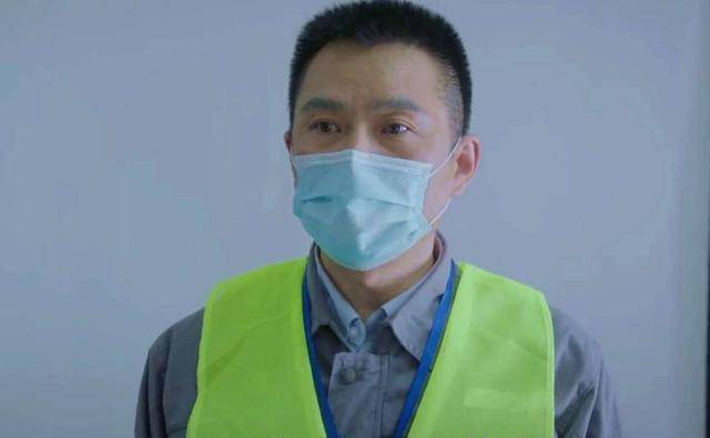 很哥没有看出扮演者,但从他自然朴实的表演中,我却能够到这位演员的表