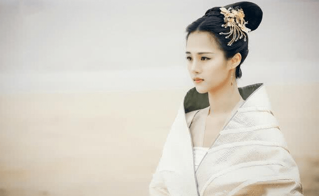 三生三世:何元贞已长成大人,为何同岁的阿离依旧是孩子?