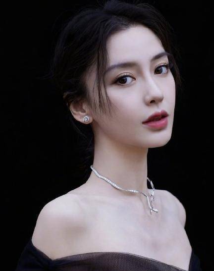 女星美颈大pk,杨幂baby赵丽颖,都比不过她的天鹅颈_脖子_身材_仪态