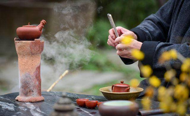 人生如茶,浮沉间悟得生活的禅意_时光_时候_季节