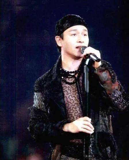 张国荣和一顶帽子之间鲜为人知的故事,成名前的辛酸比普通人还苦_棒球