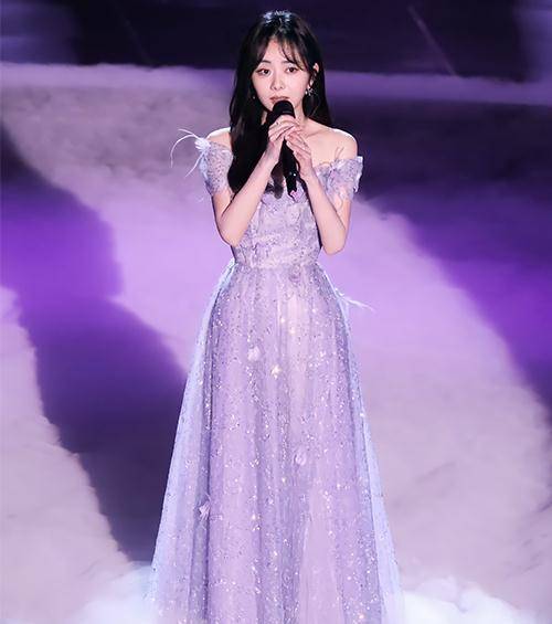 宋茜,刘亦菲,谭松韵,杨紫,杨颖身穿紫色连衣裙,真是娇俏可人_纱裙