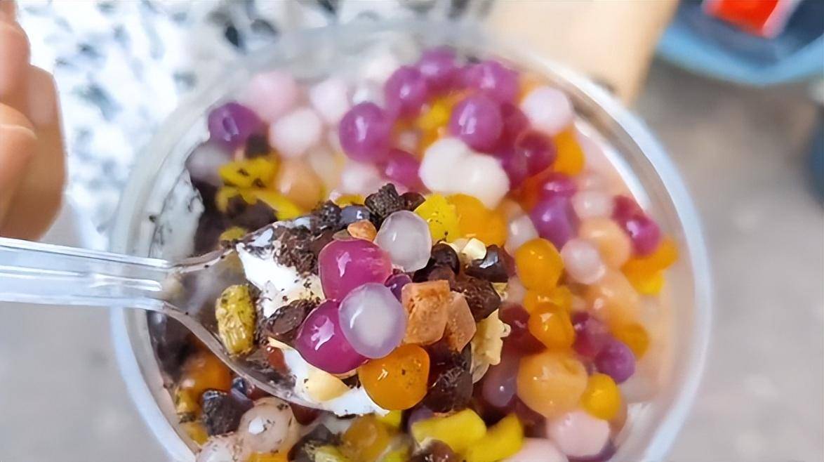 雪花酪儿时记忆,排队如长龙,郑好吃雪花酪到底多受欢迎?