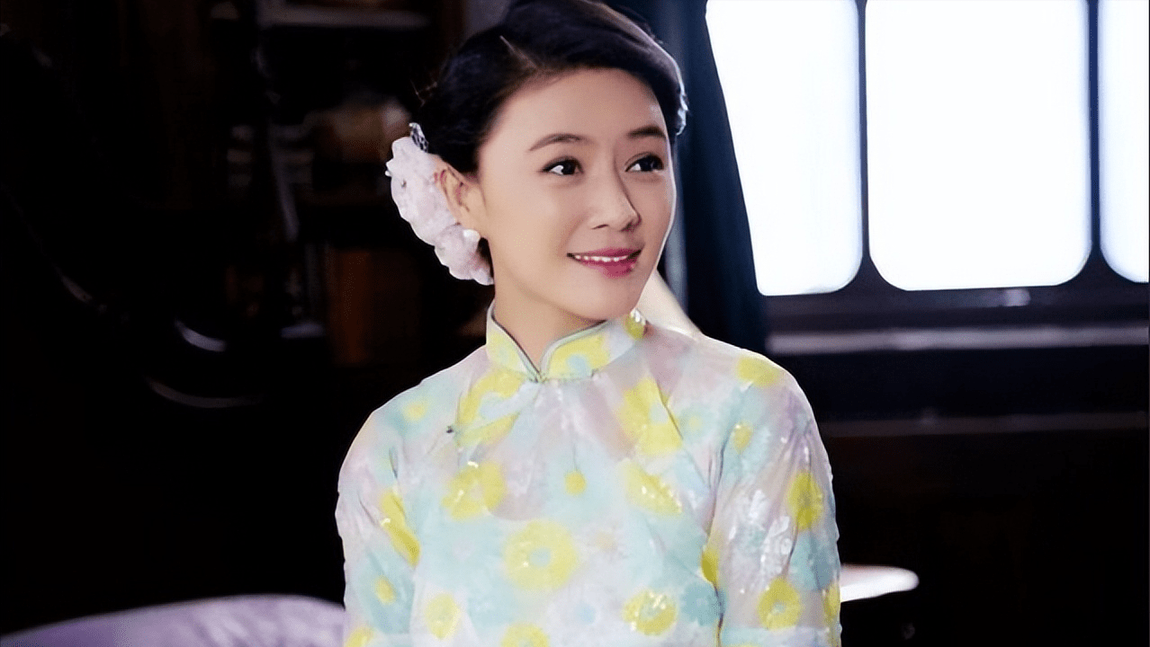 亿万富豪病死狱中,7年过去,明星妻子田海蓉和女儿过得怎么样?