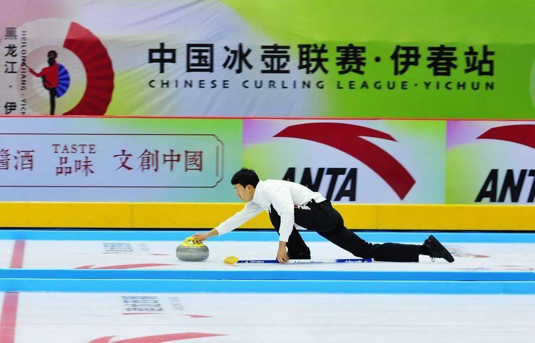 冰壶之乡|2022年中国冰壶联赛(伊春站)摄影作品欣赏_比赛_赛事_隋洪波