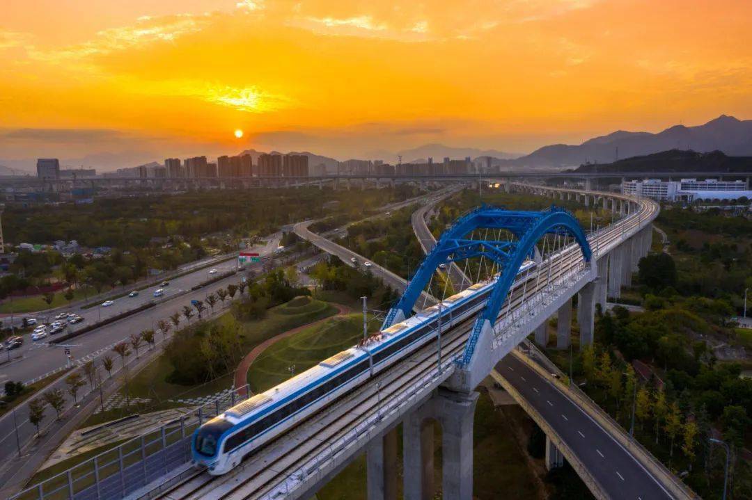 中车研制台州市域铁路s1线一期工程顺利通过竣工验收_线路_列车_群山