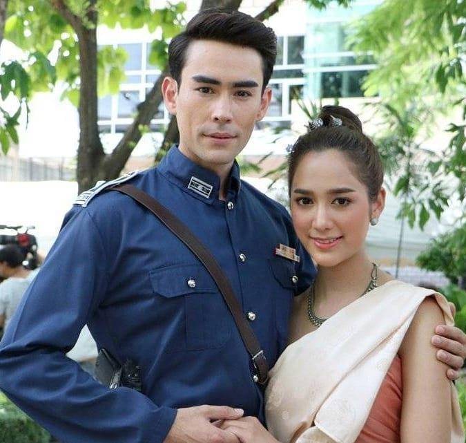 泰剧《反叛之心》皇家公主与英勇帅保镖上演逃亡恋情_锻炼_发展_pasu