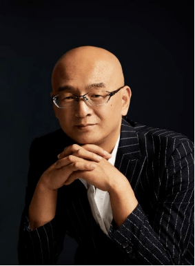 这是一部探案推理悬疑话剧,某保安公司部门经理张猛意外失踪,经警方
