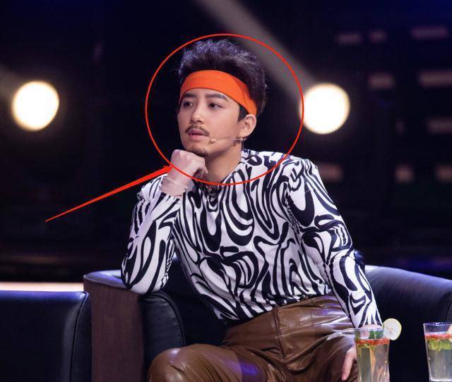 王祖蓝cos华晨宇好像,姐姐团造型却太辣眼睛,真爱粉都不敢认_小伙伴