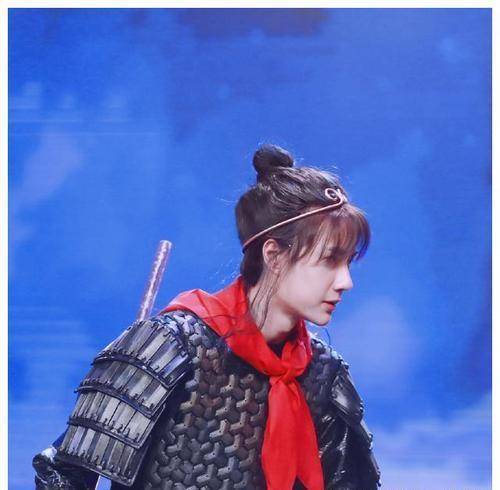 王一博cos的角色,蜘蛛侠帅气,精灵王仙气,看到至尊宝后才是重点_一角