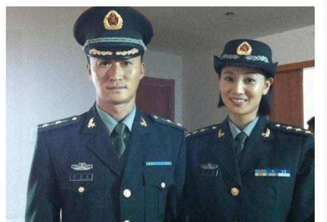 她和吴京的搭档拍戏走红,被称为"军旅界女神"现在34岁还是单身_侯梦莎