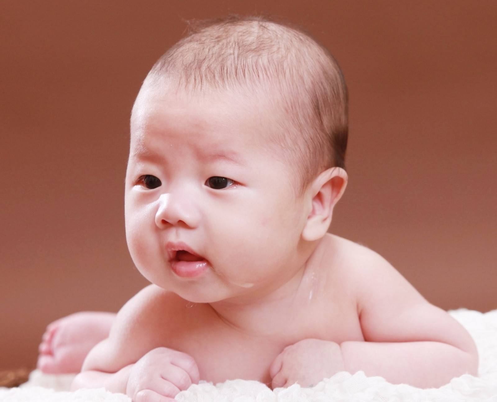 滴鼻、喷鼻、洗鼻有什么区别？哪种方法对宝宝更好