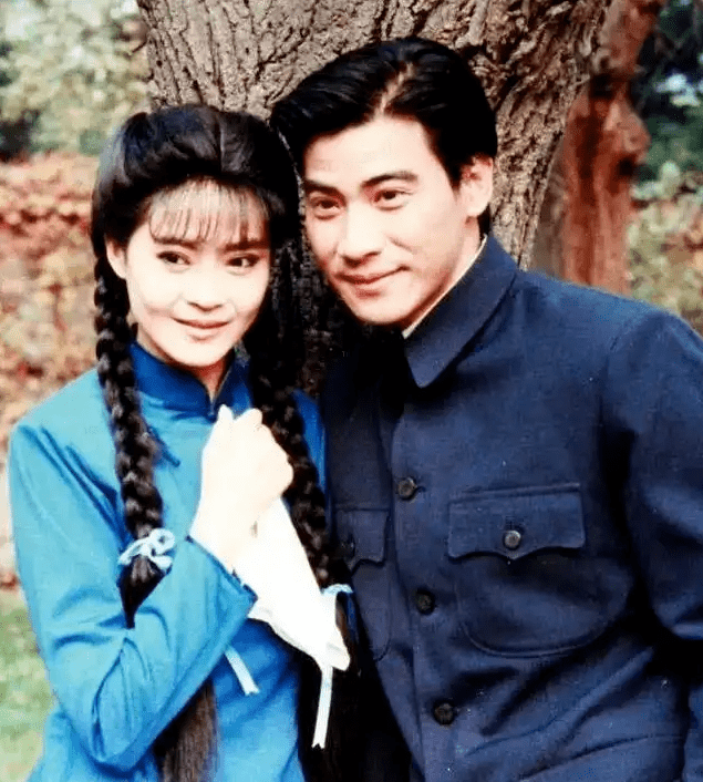 琼瑶女郎的现实爱情:婚姻终结,梦碎豪门,40岁单身…_刘雪华_俞小凡