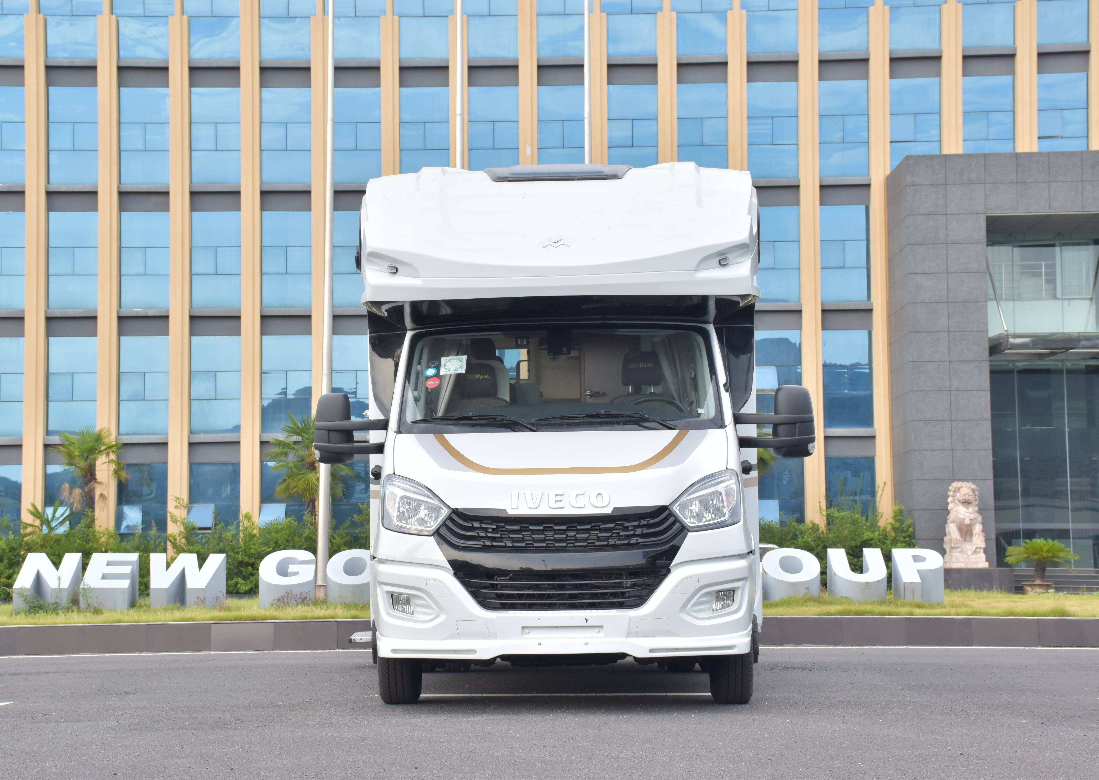 08隆翠房车购车节:隆翠3号c638玩家版-w,轻量化设计,开启精致旅途!