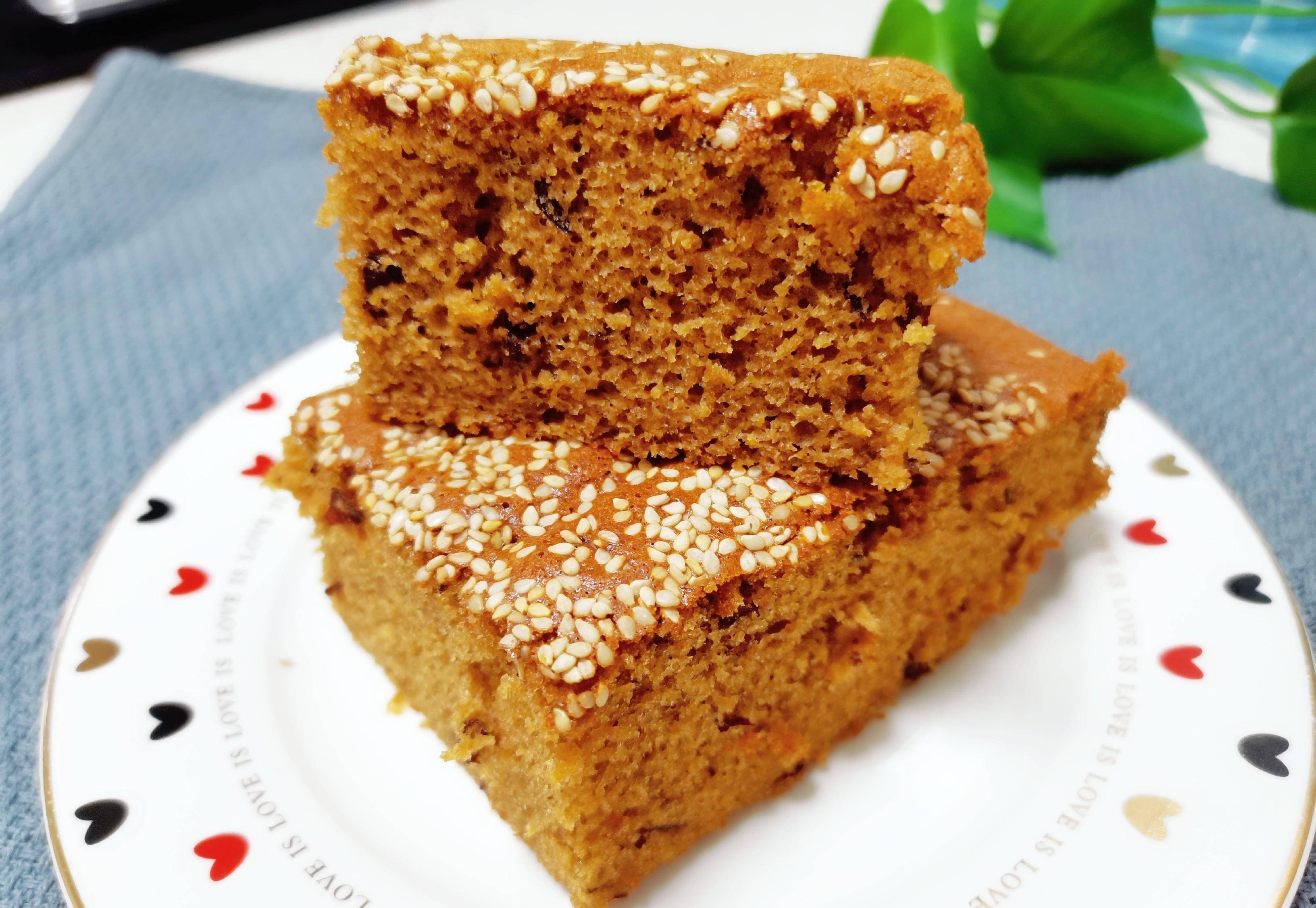 6个鸡蛋1碗红枣,轻松做出家人爱吃的枣糕,香甜绵软,一次成功_红糖