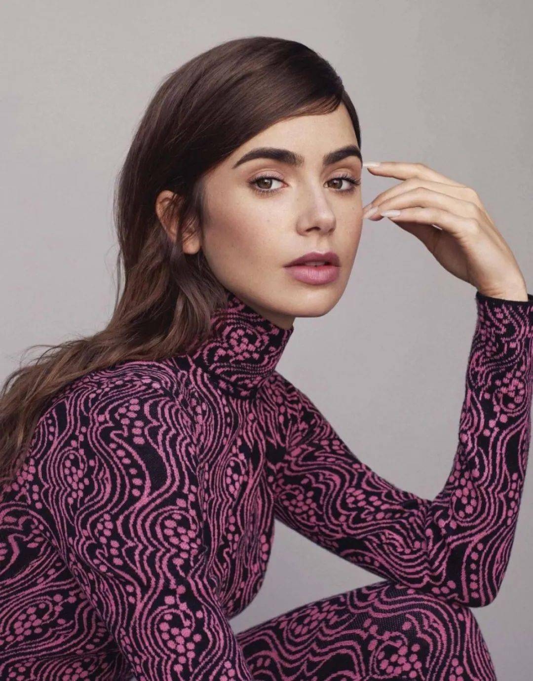 艾米丽在巴黎|赏色_莉莉·柯林斯_大片_时刻