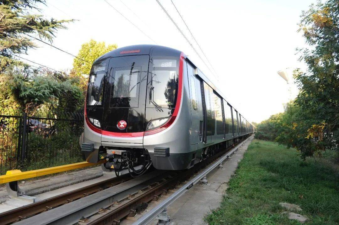 当香港市民遇见地铁列车q-train……_运营_车辆_上线