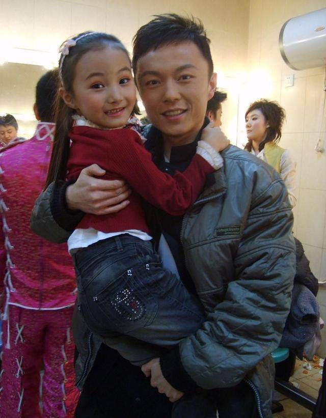 李连杰干儿子,出道即巅峰,沉寂多年后,谢苗的戏终于扎堆上映了_王晶