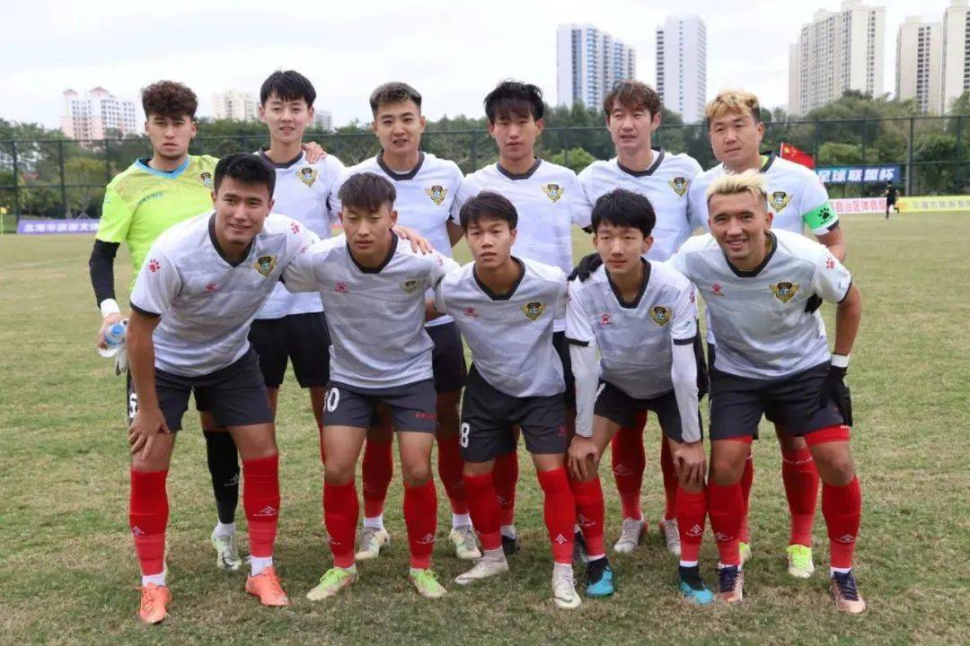 北海极驰球员合照北海极驰足球俱乐部负责人:姚军我们计划明年踢桂超