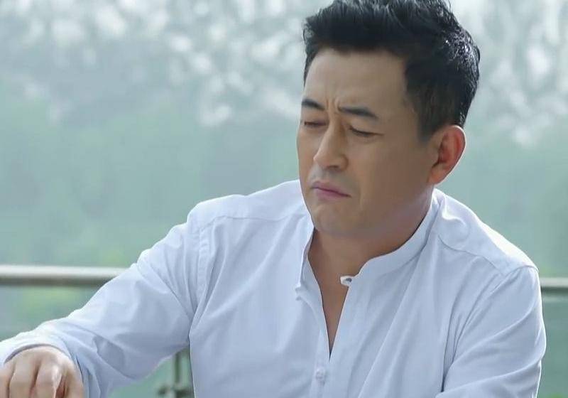 王志飞确实很低调，尽管演戏一流，却在追求幸福美满的生活_搜狐网