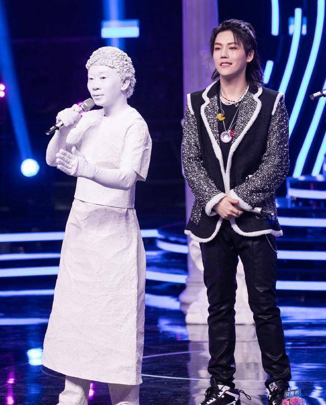 谢娜走后,越来越没意思的《百变大咖秀》,刘维成唯一亮点_节目_表演