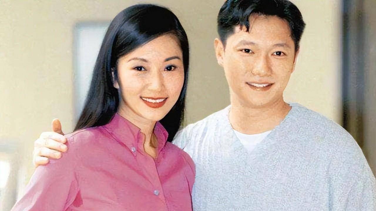 起色的谢祖武在感情上也相继交往了两位美女演员,分别是张玉嬿和岳翎