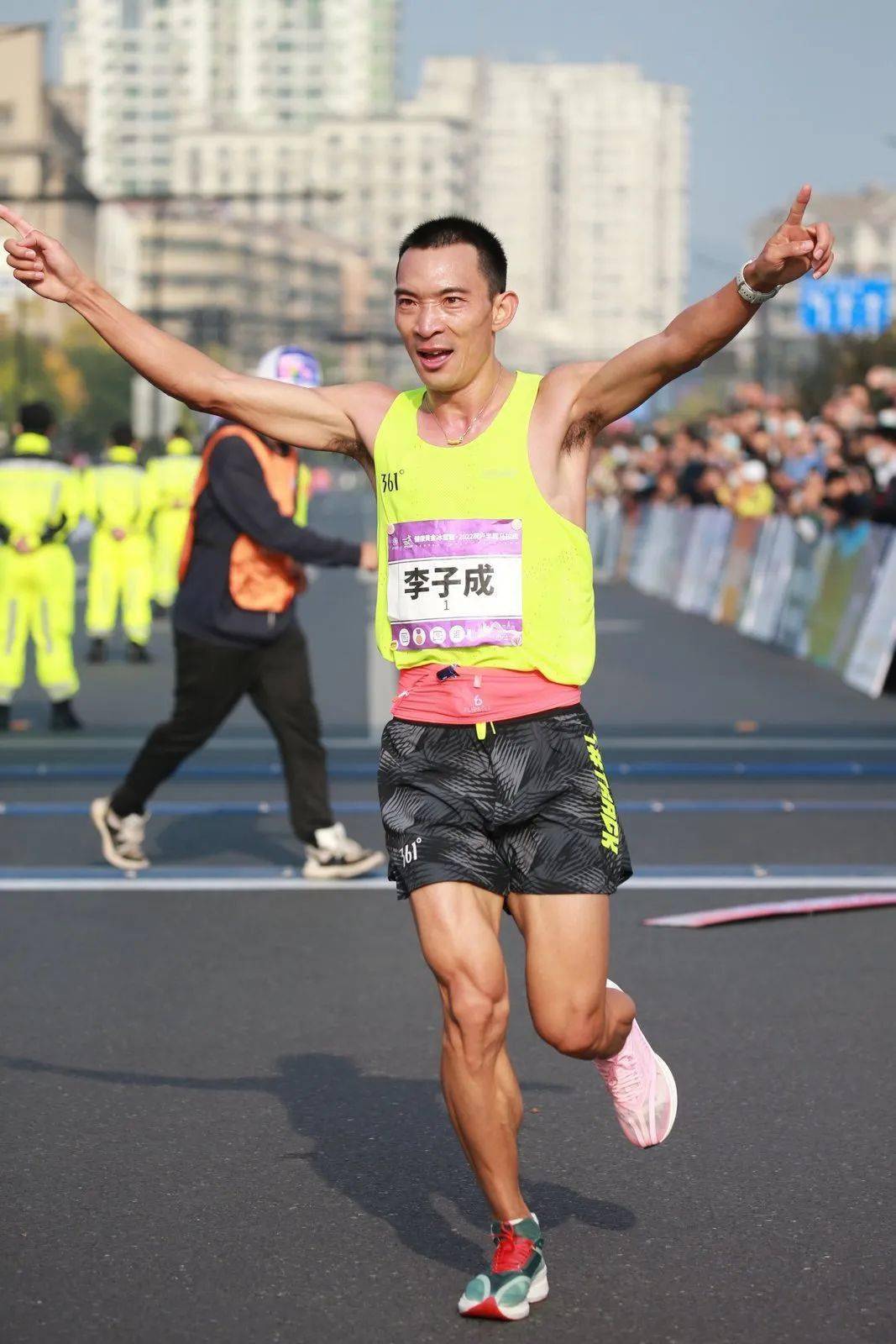 有10多位选手在国内外马拉松上多次站台,管油胜,岑万江,李勇杰,王东辉