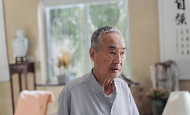 老戏骨杜雨露:一生为戏痴迷,去世仅6人参加葬礼,11字遗言催泪_戏剧