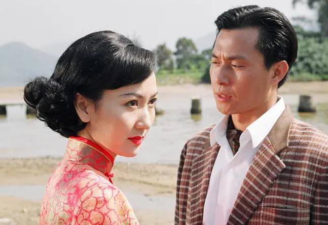第6名:叶子晴郑秀文扮演的,气质好好啊,也跟忠义暧昧过一段时间,本来