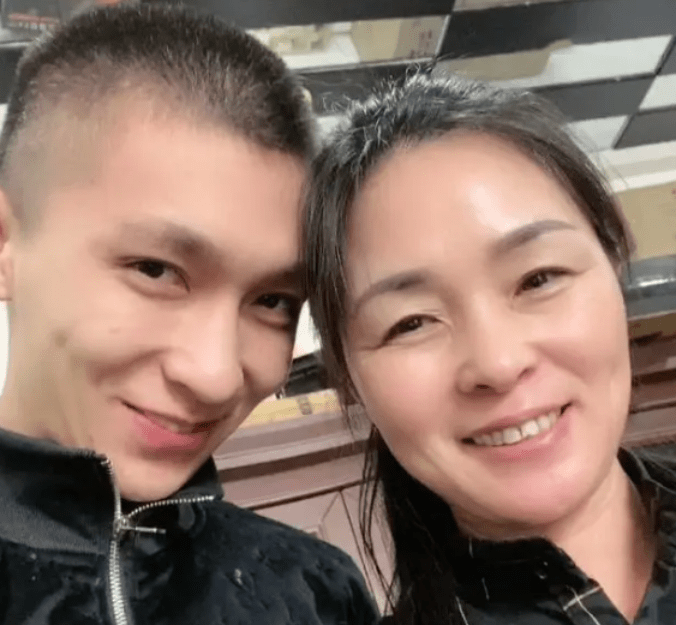 21岁宏楠钓鱼触电去世2年后,母亲要求索赔121万,网友:智商堪忧_高压