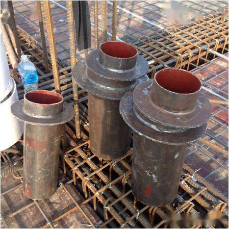 根据机电管线综合图,由专业工程师对刚性防水套管,柔性防水套管,一般