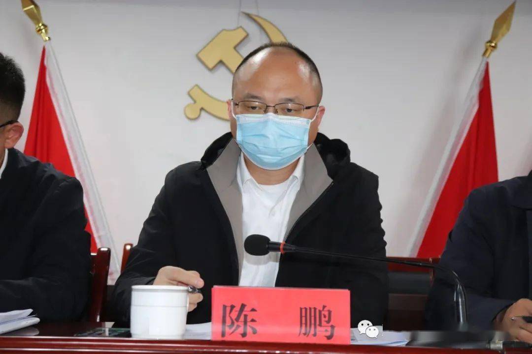 12月8日,县委常委,县政府副县长候选人陈鹏带领县十一检查考核组对岔