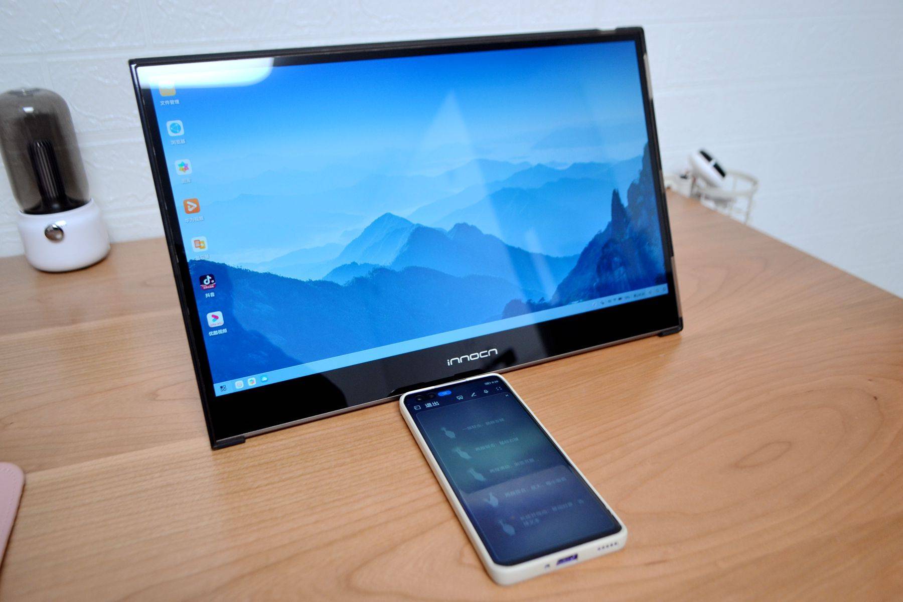到底该不该买便携屏？手机+便携屏真能变电脑？联合创新15Q1F测评