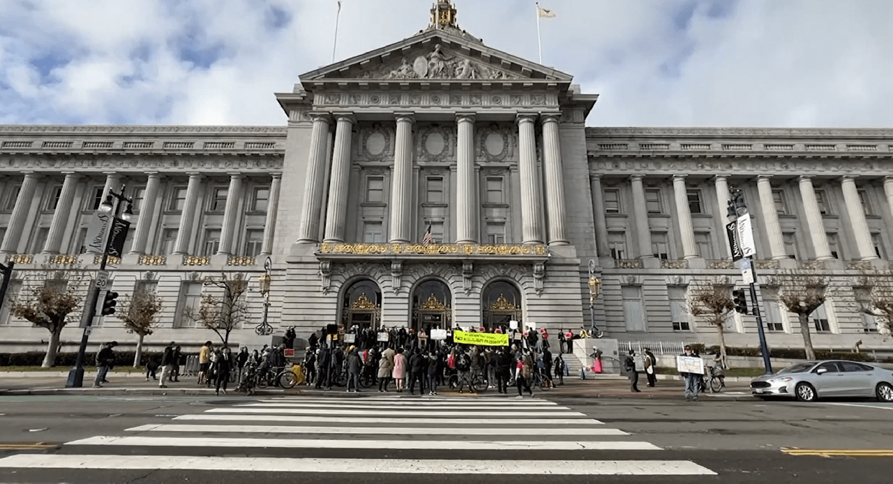 旧金山允许警察使用致命机器人?遭民众强烈抵制_搜狐网