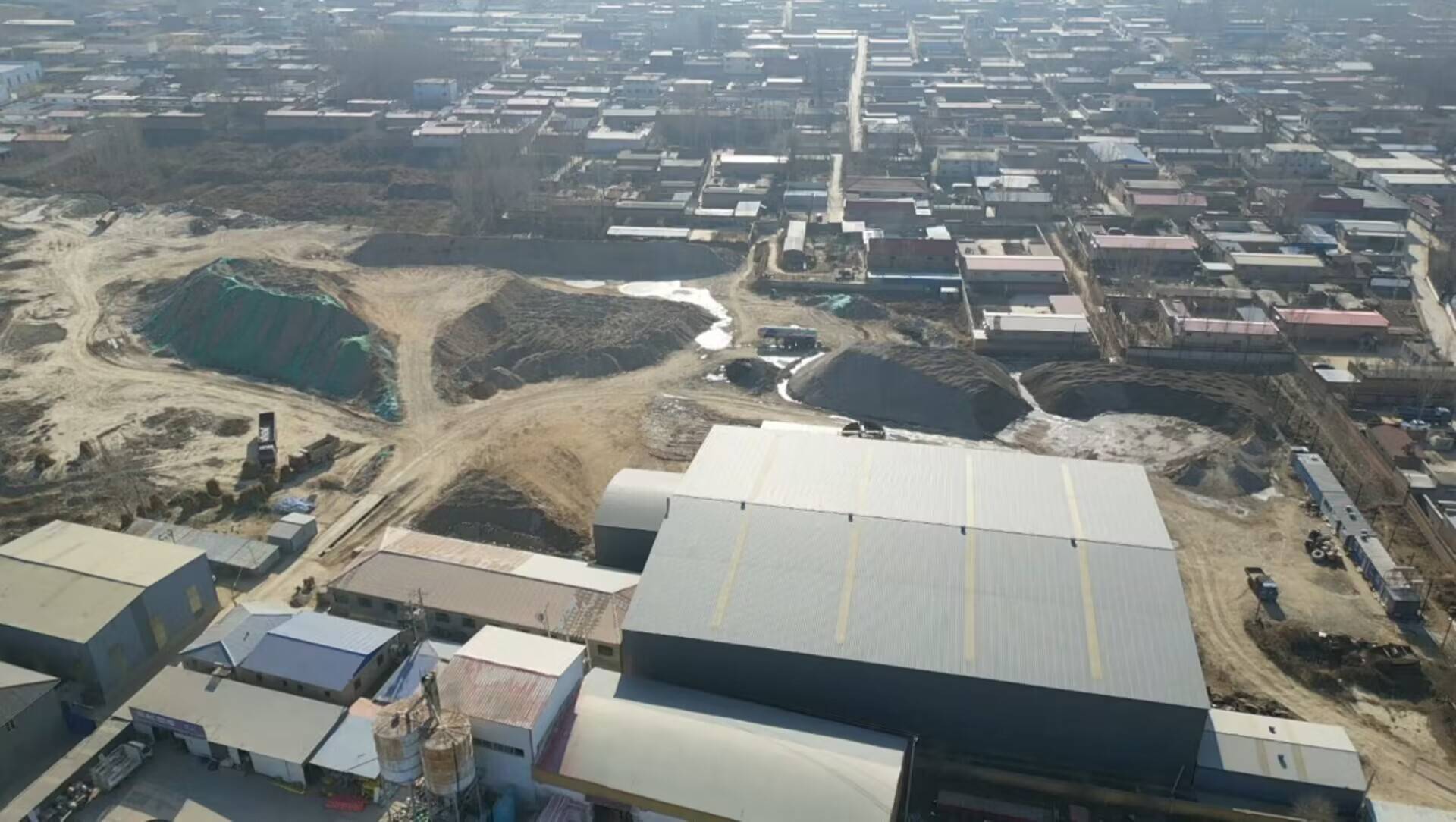 2022年12月7日媒体反映:河北省高碑店市栗各庄村(112国道路南)四处