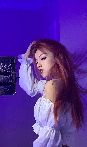 刀小刀私人照现身陈哇塞朋友圈,炒作?真爱?_网友_关系_视频