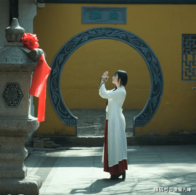 拜佛图片唯美女子意境图片