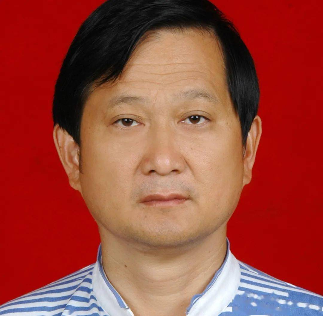 刘合伍,男,1961年生,大冶市龙凤山农业开发集团有限公司董事长.