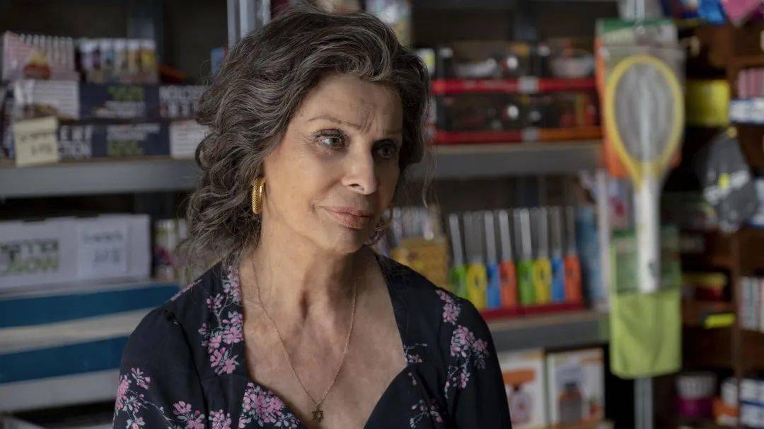 索菲娅·罗兰与意大利新现实主义大师的合作_电影_母女_烽火