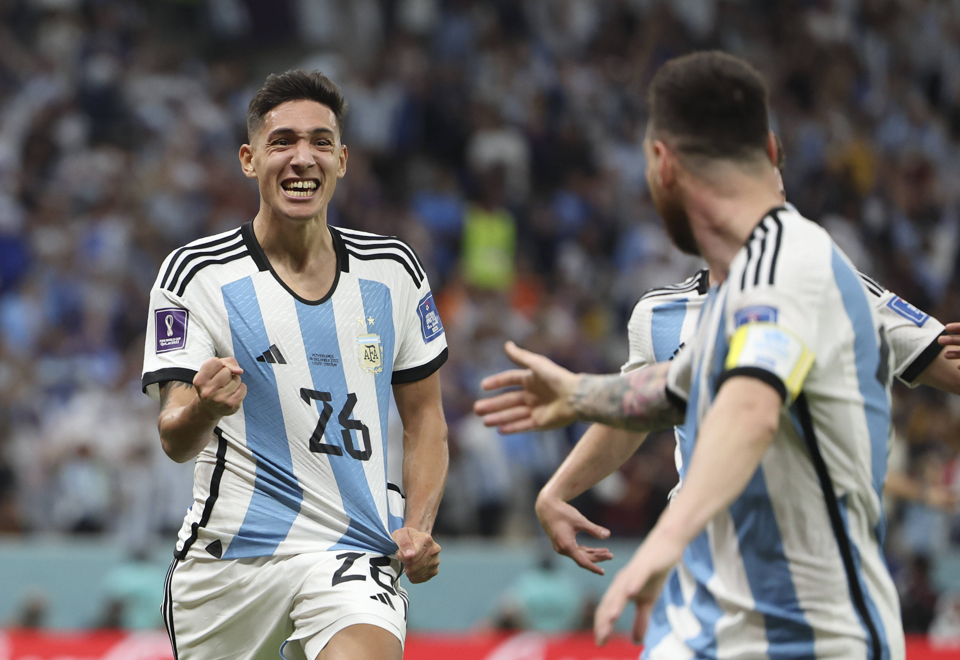 阿根廷两球领先被绝平,马丁内斯两扑点球救主,梅西传