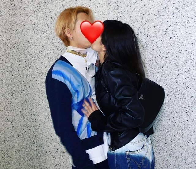 "小野马"泫雅与男友楼梯间亲吻,相拥合影却显脸大_照片_视频_社交