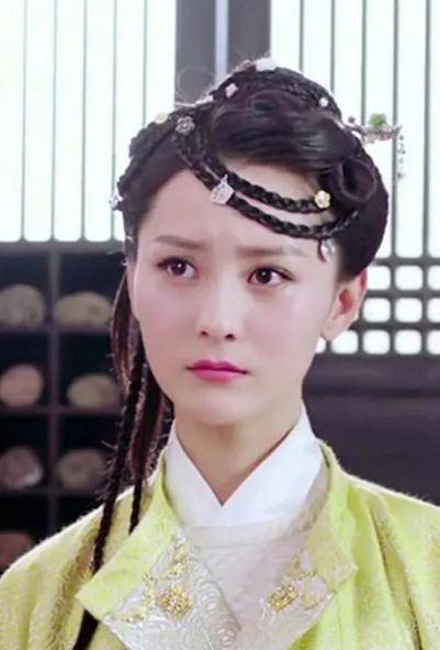 还有网友认出张维娜竟是《铠甲勇士刑天》中的杨欢迎,堪称很多人的