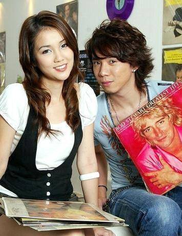 张继聪爆年轻时跟谢安琪合照,感激太太未嫌弃:没有以貌取人_阿聪_社交