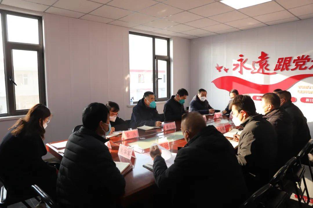 区委常委,区政府常务副区长孙晓磊,区委常委,区委办主任秦伟一同参加.