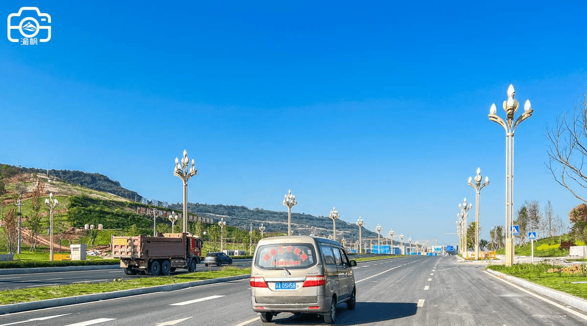 双向十六车道,重庆终于有了一条配得起城市地位的主干道_深南大道