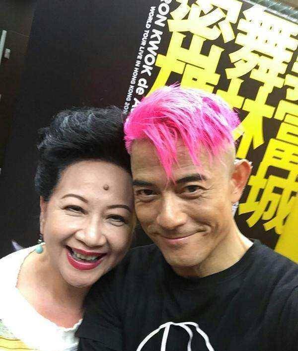 曾提拔张国荣,嫁富商却被扫地出门,如今儿子结婚她送千万豪宅_薛家燕