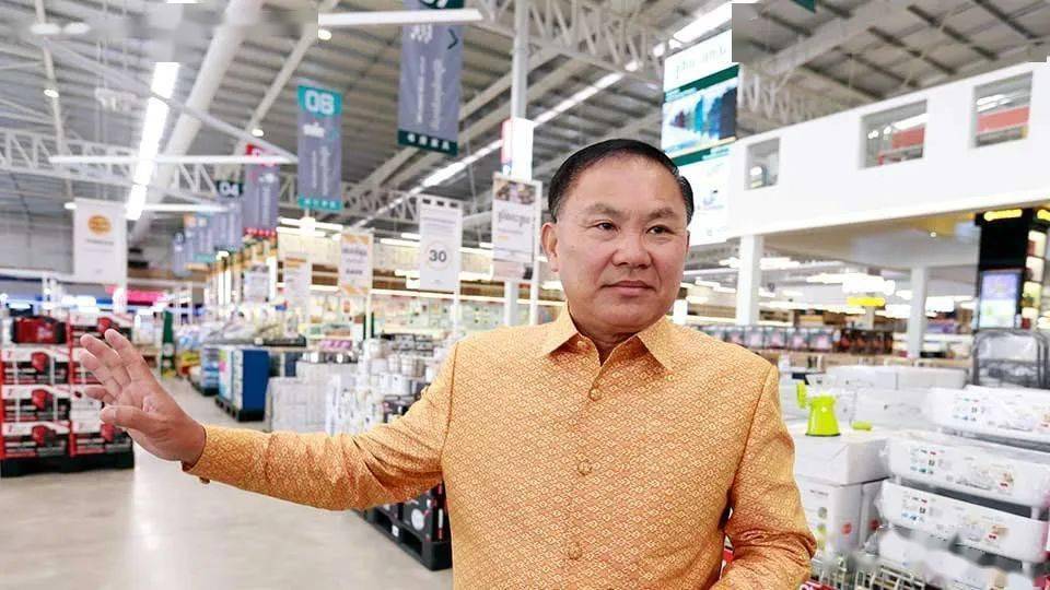 李永法是柬埔寨华人,出生于国公省,以国公省为自己商业帝国的大本营